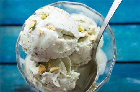 Pistachio Ice Cream (Pista Ice Cream) » Dassana's Veg Recipes