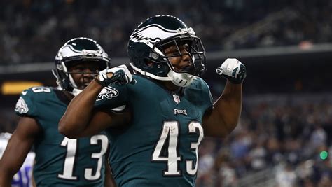 Darren Sproles Confirms Reported Spat With Carson Wentz