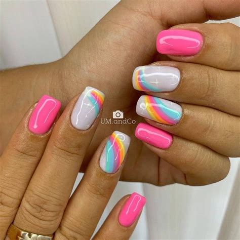 Uñas esculpidas Square cuadradas XL arcoiris Rosa Rainbow nails