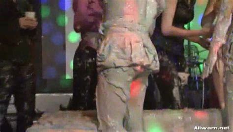 Miss Skinnys Mud Dive Porn Video At XXX Dessert Tube