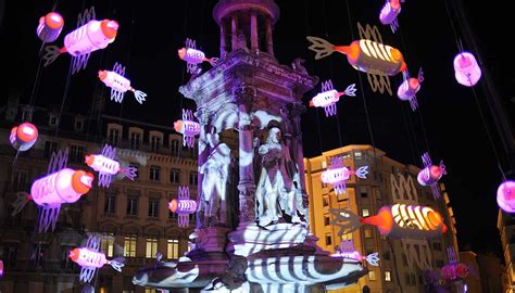 Le Luci Di Natale Si Accendono Su Lione La Magia Ha Inizio