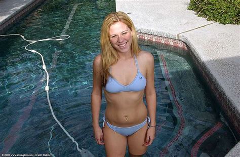 Taking Off Her Bikini Porn Pictures Xxx Photos Sex Images Pictoa