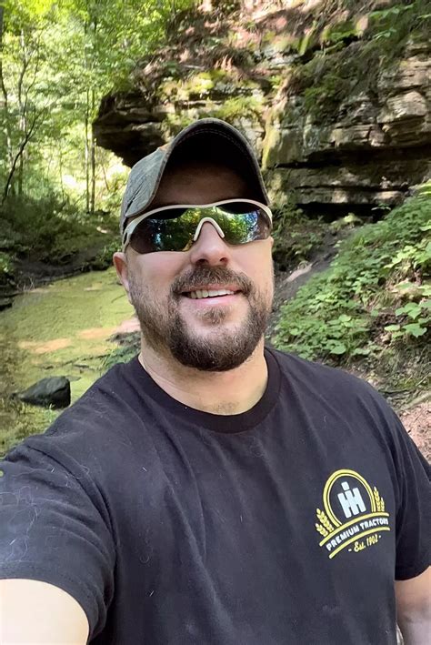 32 Smiling For You Bears Nudes Gaybears NUDE PICS ORG