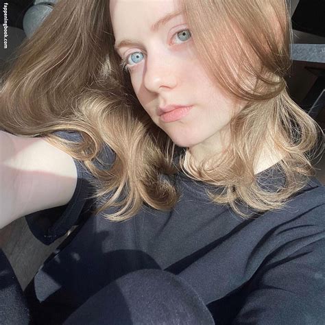 Vwemor Nude OnlyFans Leaks Fappening FappeningBook