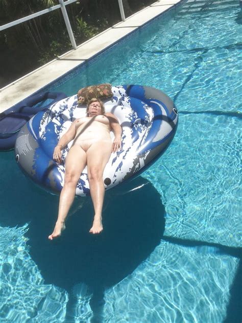 Friends Wives B105 Sneakywife854 Pool Porn Pic