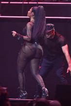 Nicki Minaj Hot Cleavage At Pink Print Tour In Vancouver Aznude