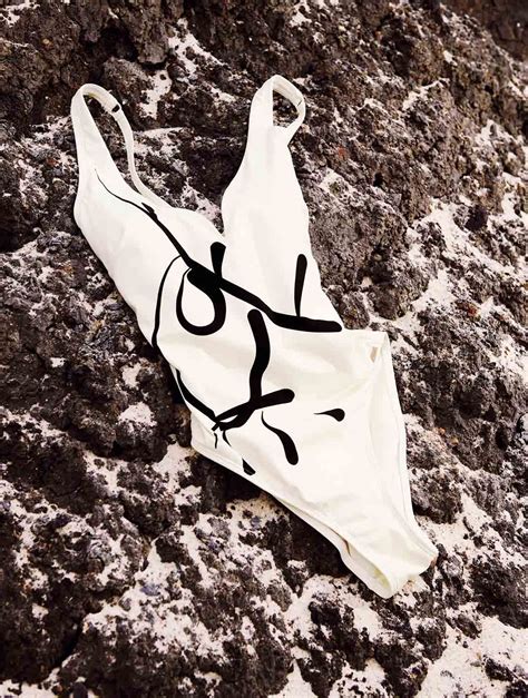 Το νέο e shop της Triumph Lingerie είναι γεγονός InStyle