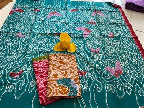 Kain Batik Katun Tulis Mega Mendung Kupu Kupu Khas Trusmi Batik Seni