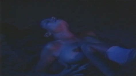 Naked Diva In Surrender In Paradise