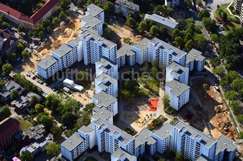 Berlin Aus Der Vogelperspektive Plattenbau Hochhaus Wohnsiedlung An