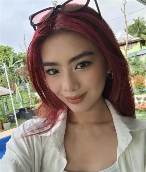 ᡣ𐭩 Pretty brunette Tiktok style Pretty selfies