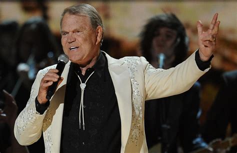 Glen Campbell ‘rhinestone Cowboy Singer Dies At Age 81 Arab News