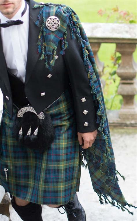 The Plaid How The Traditional Scottish Cloak Or Wrap Evolved Into Many Forms Clan