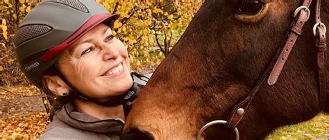 Frisuren Unterm Reithelm - Moderne Frisur-Stil