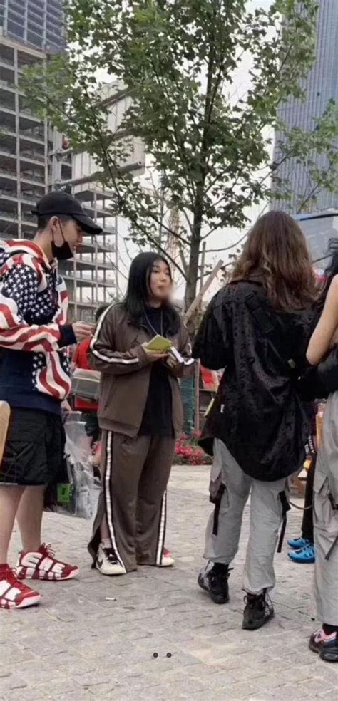 Ng Nh Selfie Ch Nh S A Qu Hot Girl N I Ti Ng B Ng I Qua Ng B C M Nhan S C Th T