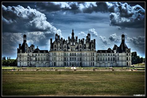 Chateau de Chambord a Renaissance Chateau in the Heart of the Loire ...