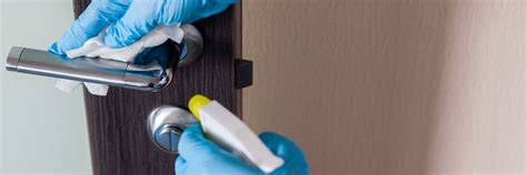 Cuidados Importantes Nos Sanitários E Vestiários Dos Manipuladores