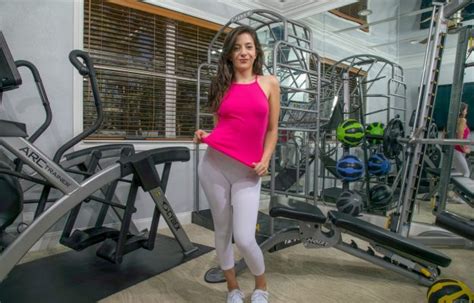 Natalie Brooks Fappening Nude Model In Gym Photos The Fappening