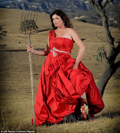 Kelly LeBrock comes out of hiding for photoshoot reveals toll drugs and ...