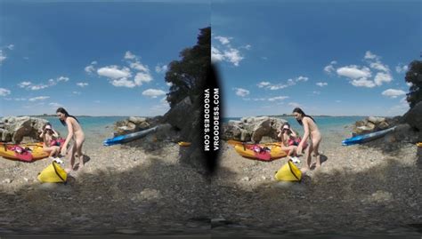Matty And Josie Kayaking On Vacation Hiking Nude On Abandoned Island VR Porn Video VRPorn