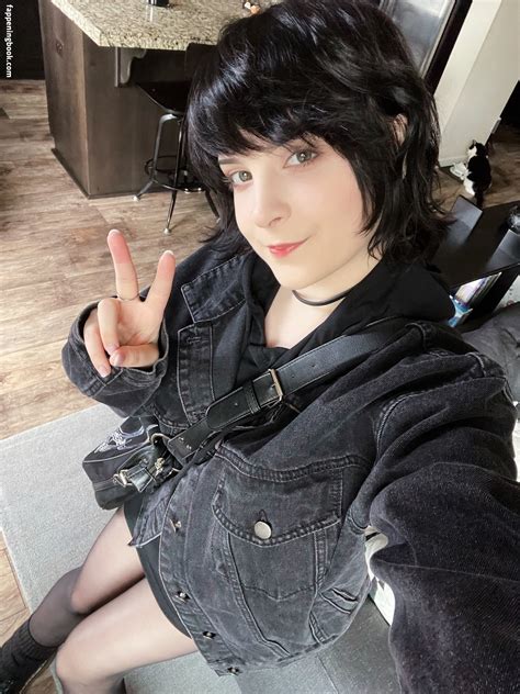 Hiso Neko Hiso Neko Nude The Fappening Photo FappeningBook