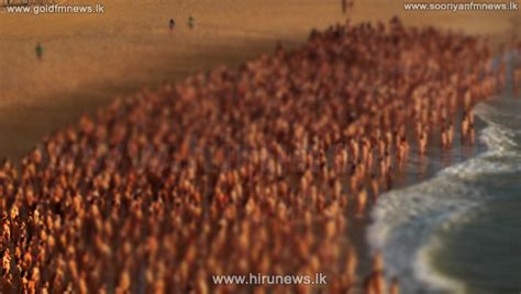 Australia Bondi Beach Goes Nude As Thousands Strip Off For Spencer Tunick Art Project Hiru