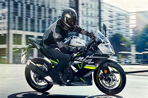Kawasaki Ninja 125 Kini Tersedia Model Naked Alias Telanjang SINDO Jatim