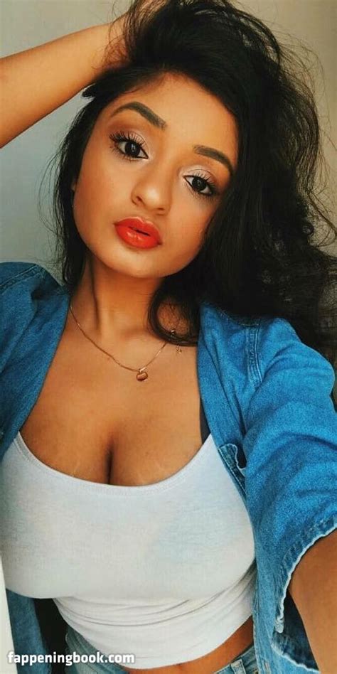 Alina M Alina M Alinacollins Nude OnlyFans Leaks Fappening FappeningBook