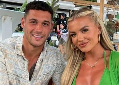 Love Islands Molly Smith Wows In Teeny Bikini Top As She Cosies Up To Beau Showcelnews