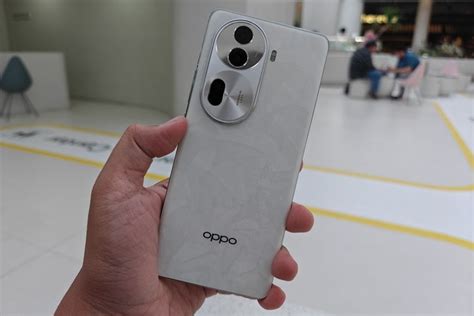 Simak Perbedaan Oppo Reno 10 Pro Dan Oppo Reno 11 Pro Selisih Harganya