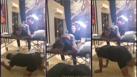 Anitta fazendo uma tatuagem na região anal Sexo Amador