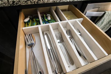 How to make DIY kitchen drawer dividers