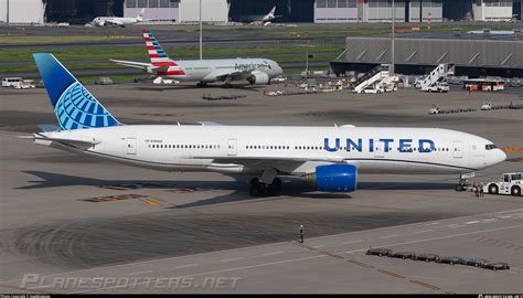 N784UA United Airlines Boeing 777 222ER Photo By HuoMingxiao ID