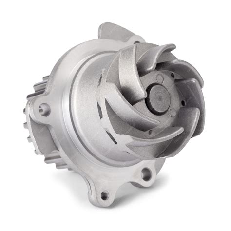 Melhor Marca De Bomba D Água Automotiva - Bomba de água do carro isolada no fundo branco, pequena profundidade de ...