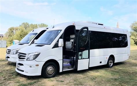 How To Choose The Best Minibus Hire In North London