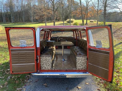 Jaw-Dropping 1972 Chevy G20 Sportvan Beauville Camper Is Still a Road