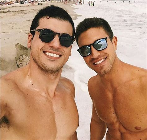 Increíble pedida de mano de un presentador gay Shangay