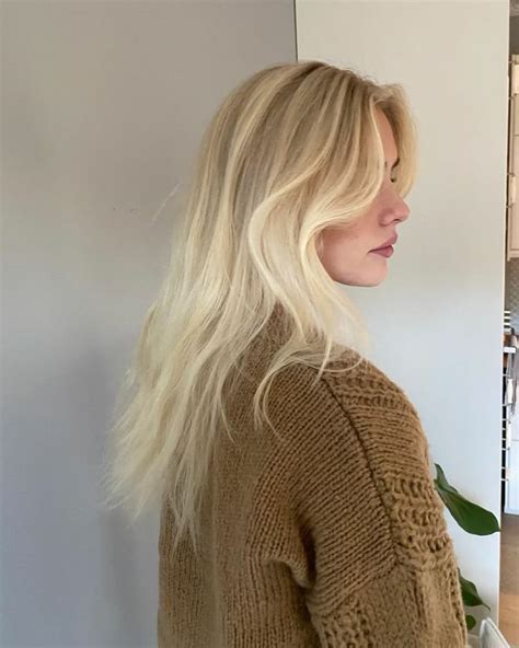 Pin By Ece On Sar N K Zlar Cool Blonde Hair Colour Light Blonde Hair Blonde Hair Color