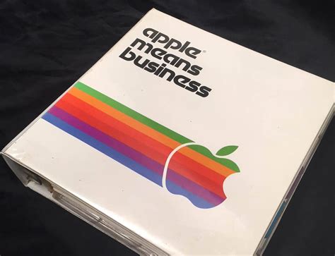 Old Apple training manual got dealers pysched to sell