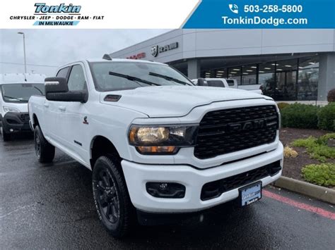 New 2024 RAM 2500 Big Horn Crew Cab In Milwaukie D1124001 Ron Tonkin