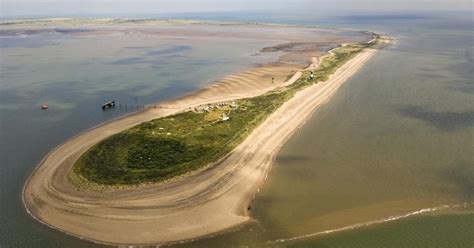 spectacular spits  earth stationgossip