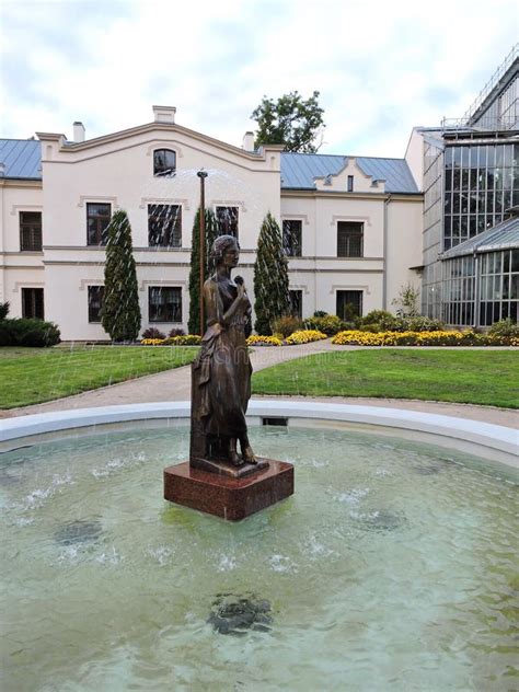 Kretinga Museum Und Wintergarten Litauen Stockfoto Bild Von Tourist