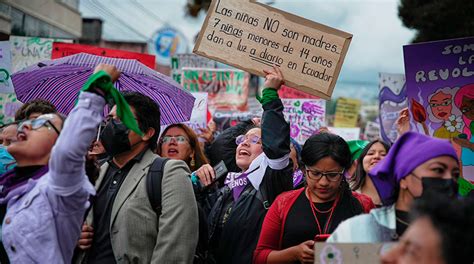 Marcha Por El D A De La Mujer Se Desarroll Sin Incidentes En Quito