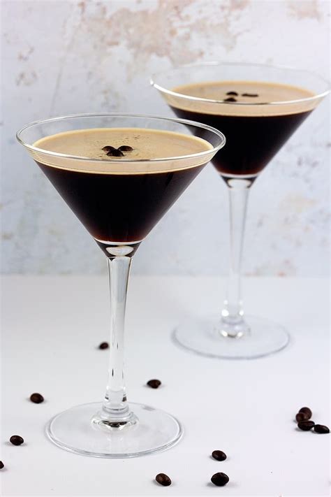 Rezept Christmas Cocktail Flat White Martini X Baileys Artofit