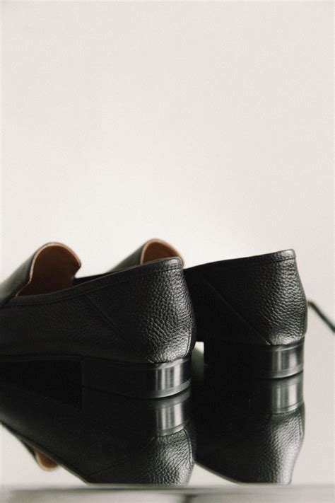 Женские Туфли-лоферы из фактурной кожи, черный в широком размерном ряде