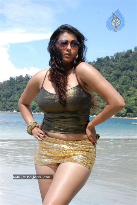 9 Hot Sexy Namitha Bikini Pics