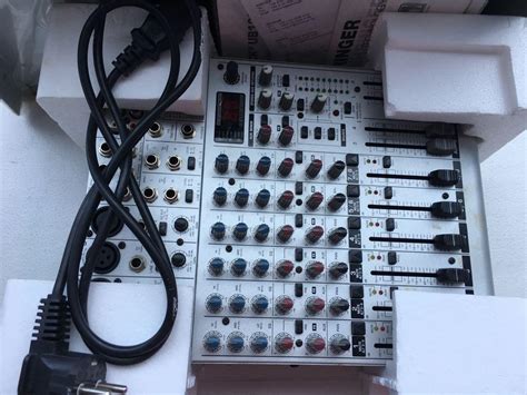 Behringer Eurorack - UB1204FX-Pro 12 Channel Mixer, Audio, Other Audio ...