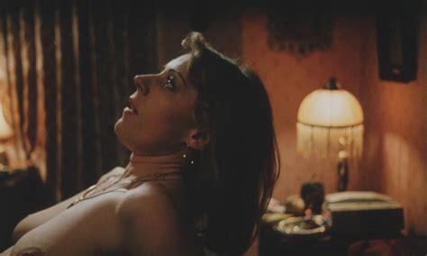 Naked Saskia Reeves In I D