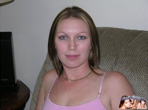 Amateur Girl Spreads Nude While Wearing Short Skirt Porn Pictures XXX Photos Sex Images