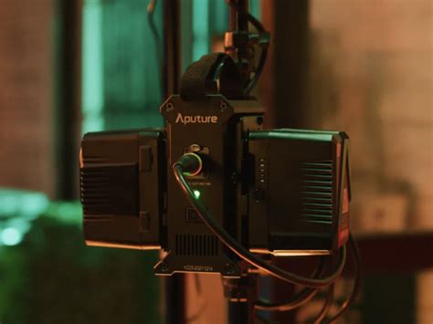 Осветитель Aputure Amaran 300C (RGB) купить недорого в интернет ...